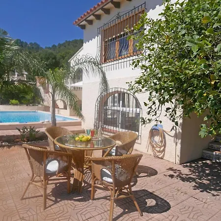 別荘 Mit Grossem Privatpool Und Herrlichem Meerblick Mit 4 Schlafzimmern Fuer Bis Zu 8 Personen