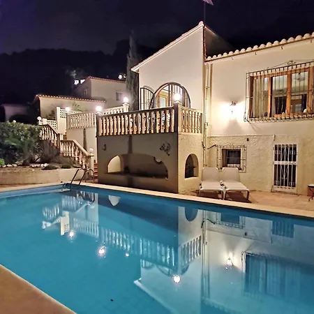 Mit Grossem Privatpool Und Herrlichem Meerblick Mit 4 Schlafzimmern Fuer Bis Zu 8 Personen Calpe